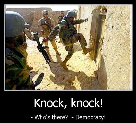 funny-soldier-knocking-door-war