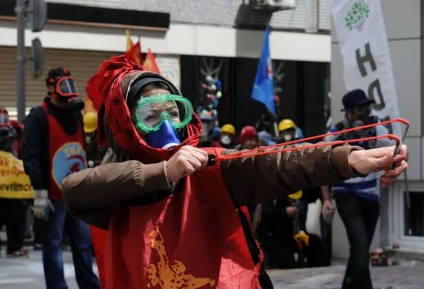 1-mayis-yine-siddetin-bayrami-oldu28